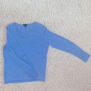 Light sweater perfect for Spring 🌀